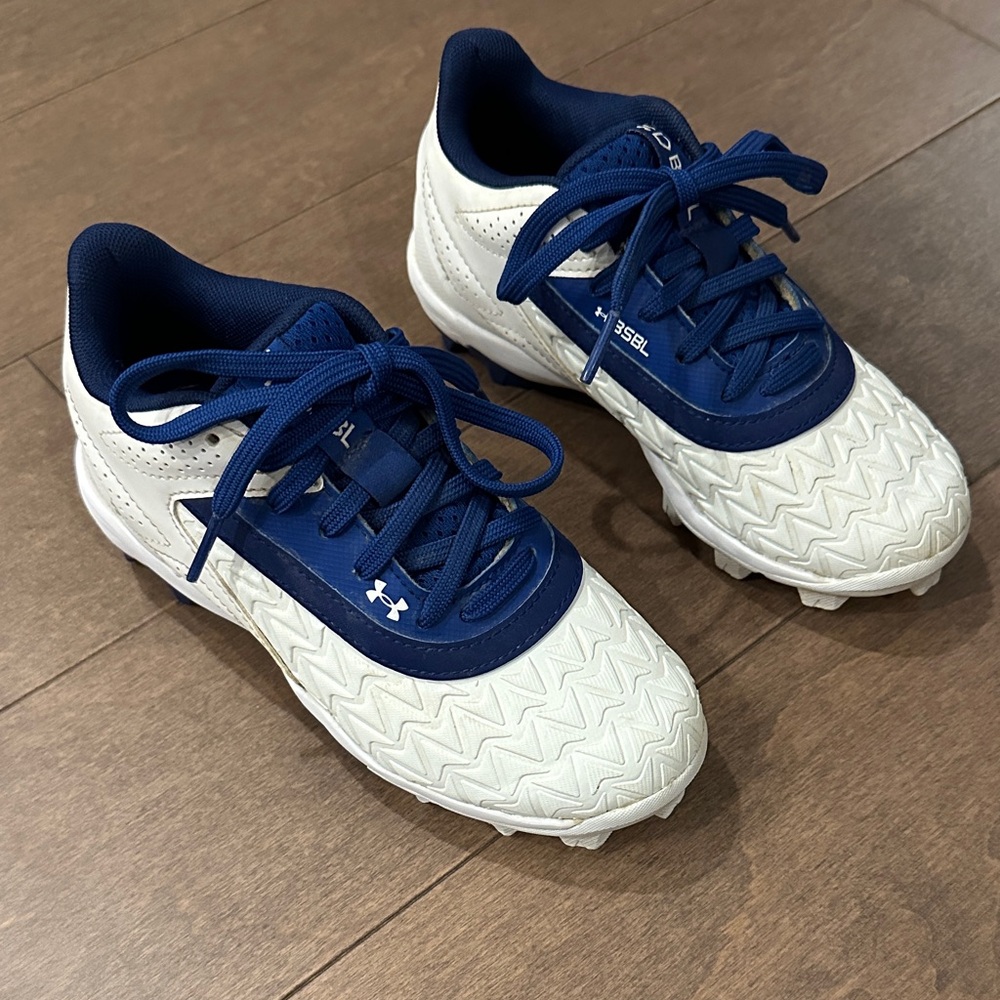 Under Armour Kids' Navy and White baseball shoes